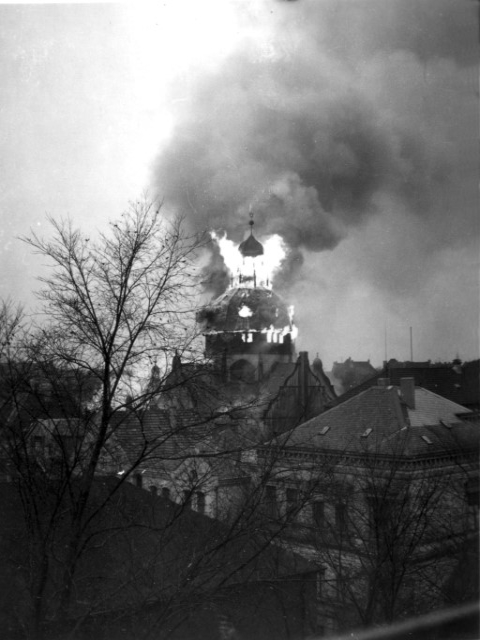 Brennende Synagoge 9.-10. November 1938 Turnerstr. in Bielefeld, Stadtarchiv Bielefeld